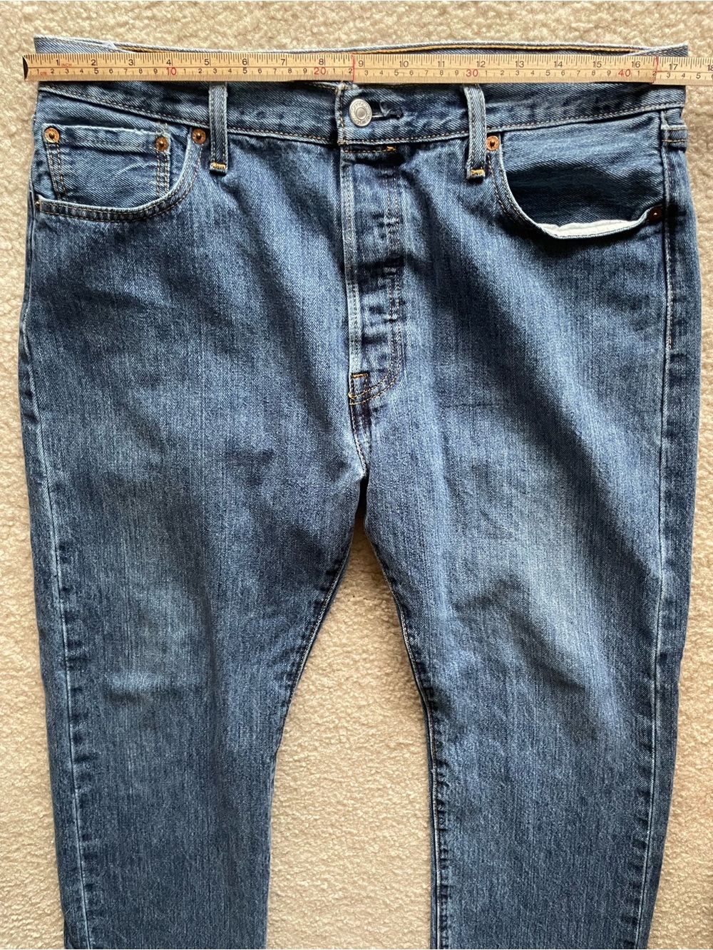 Levi's 501 Men's Dark‎ Blue Relaxed Straight Jeans Size 35x30 - Picture 3 of 13